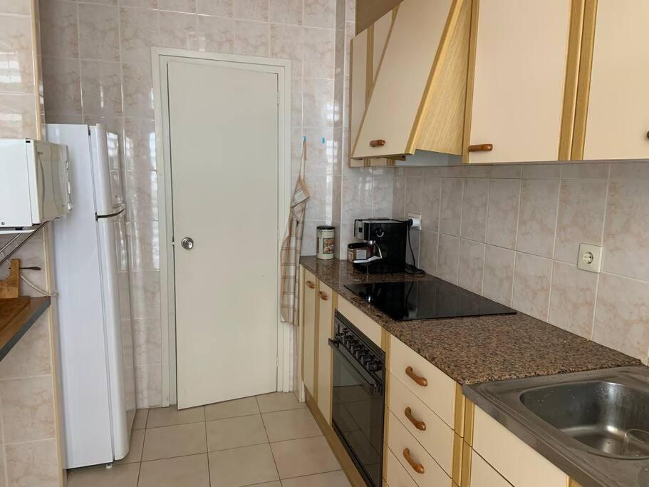 Piso Con Parking En El Centro A 2 Minutos De La Playa Apartment L' Escala Ngoại thất bức ảnh